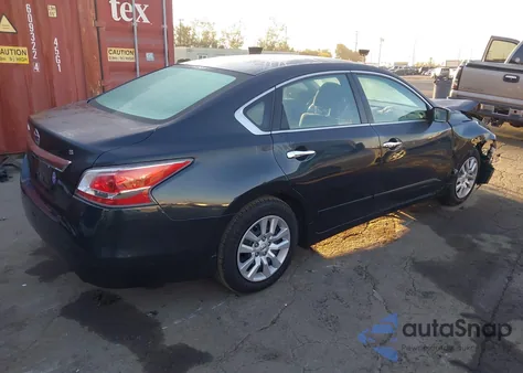 2015 Nissan Altima 2.5 S из США, поврежденный, VIN 1N4AL3AP6FC570610